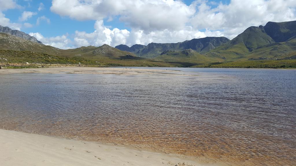 La Mer Seafront Selfcatering Accommodation Kleinmond Exterior photo